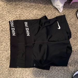 Nike pro shorts xs
